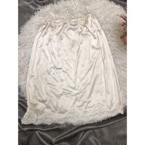 Vintage Adonna Half Slip Skirt White Size Large USA Made Slit Scalloped Lace
